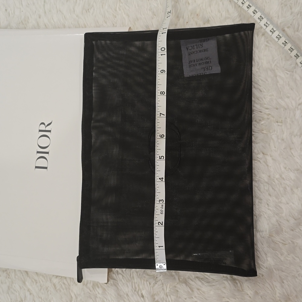 Dior Travel Mesh Bag Makeup - Picture 6 of 6